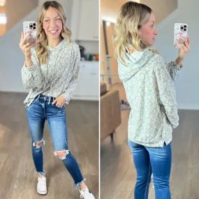 A Touch of Pollen Pullover A Touch of Pollen Pullover