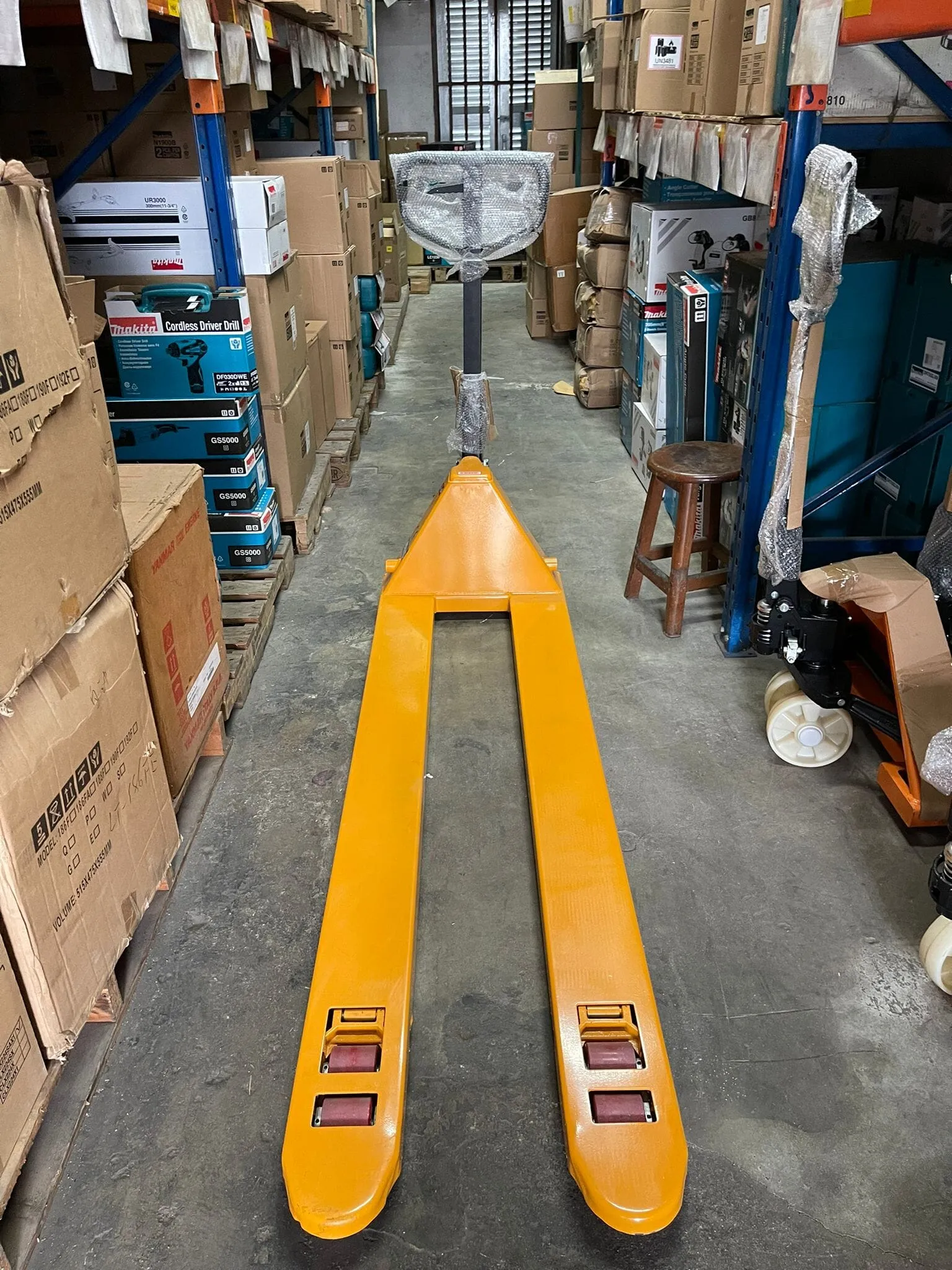 Aiko 3Ton 685m x1800mm Pallet Truck Double Pu Wheel- Long | Model : PT-W3P-68518-2