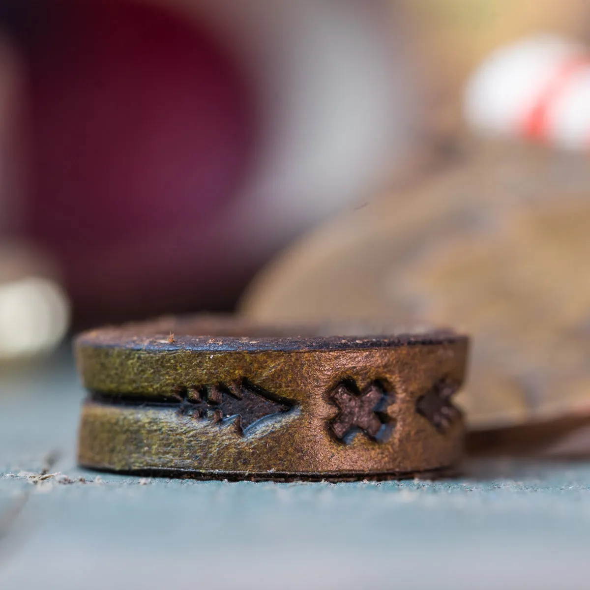 Arrows Leather Ring | Dark Olive