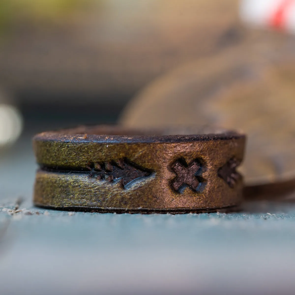 Arrows Leather Ring | Dark Olive