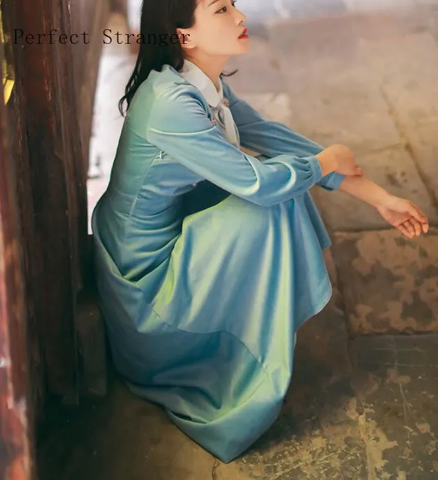 Autumn Winter New Arrival Retro Hot Sale Peter Pan Collar Flower Embroidery Bowknot Woman Long Velvet Dress With Tie