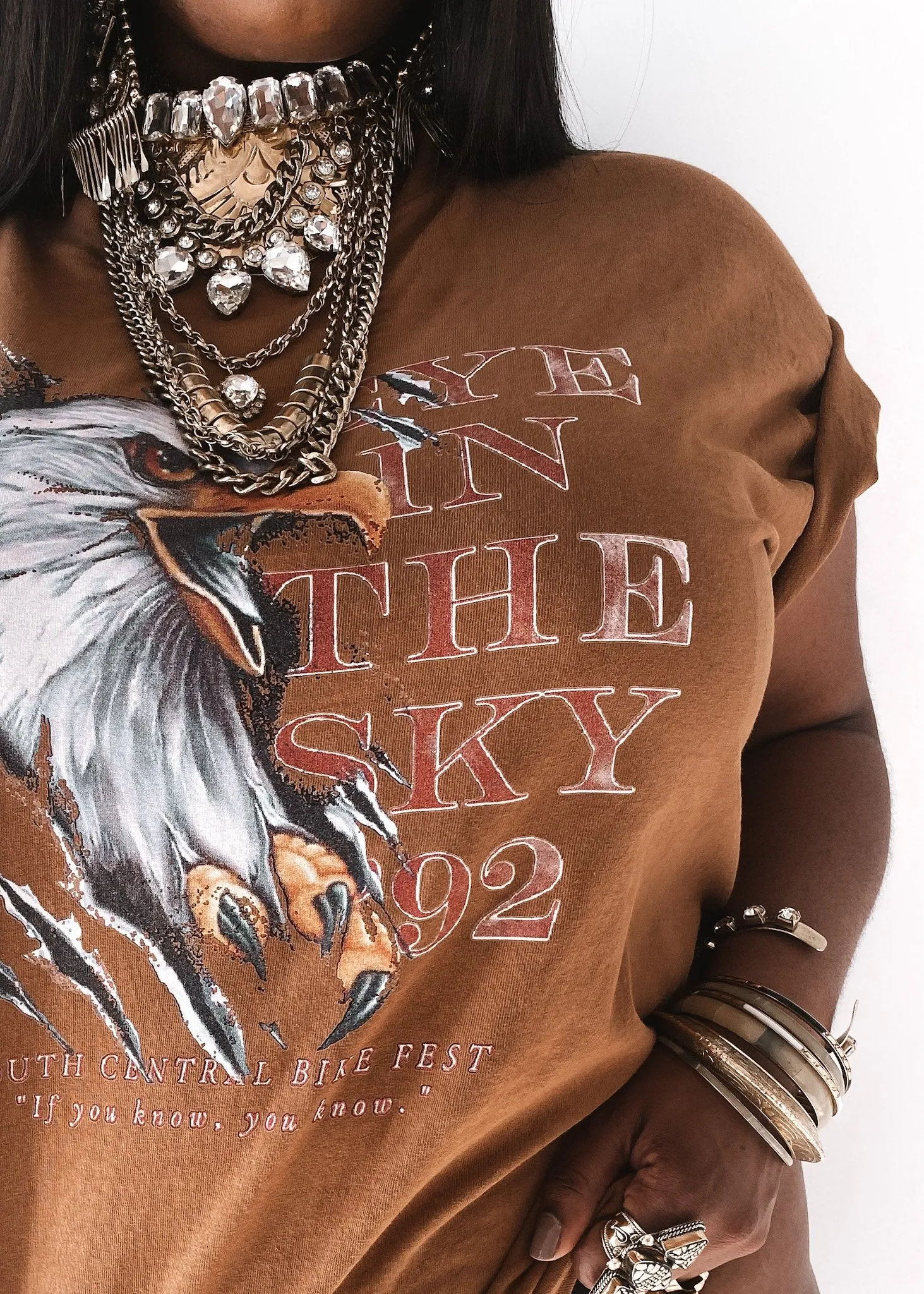 EYE IN THE SKY SIDE SLIT TEE