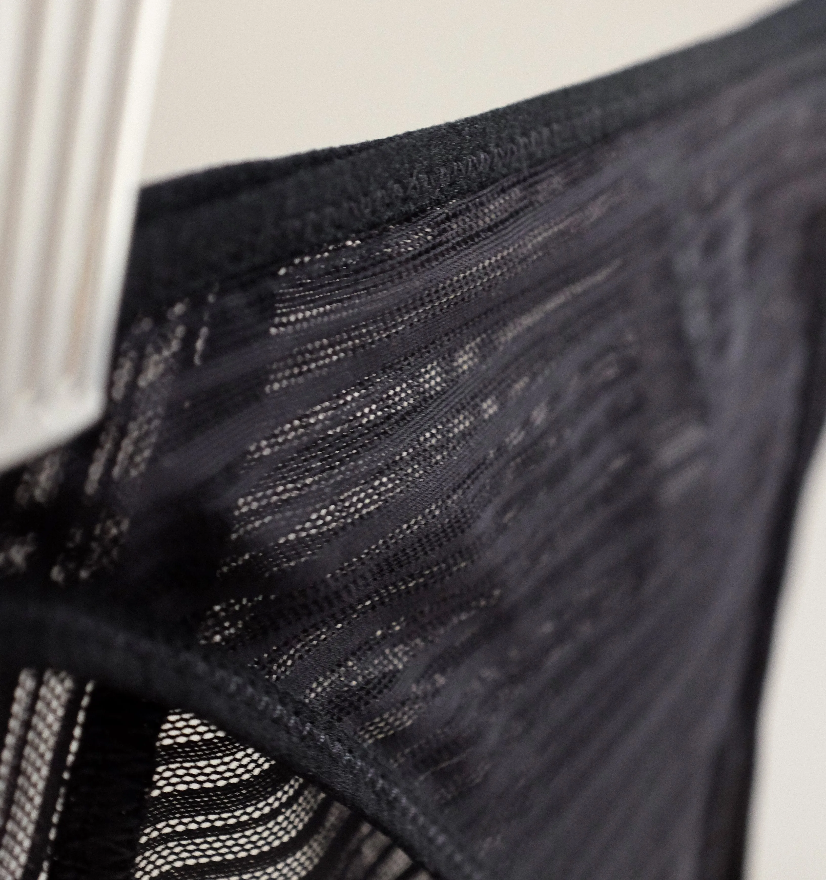 Line mesh bikini brief [Black]