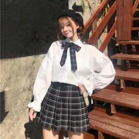 Whie Puff Sleeved Shirt With Bowknot Tie Whie Puff Sleeved Shirt With Bowknot Tie